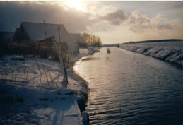 Winterstimmung an der Gracht im Feriendorf