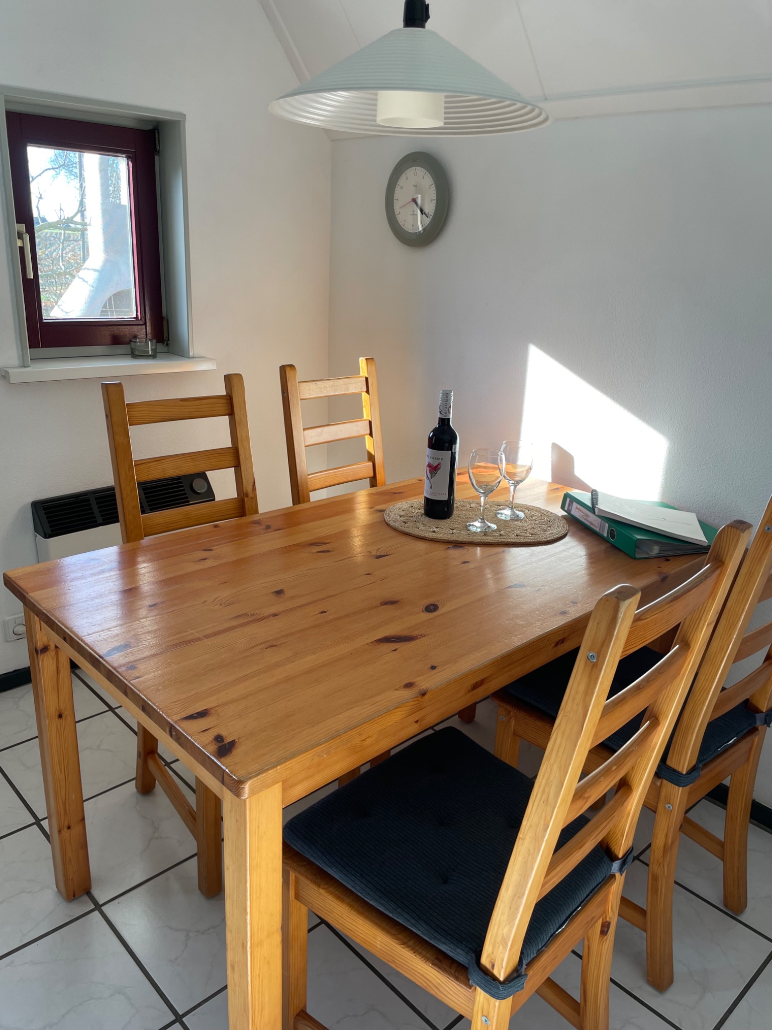Esstisch im Ferienhaus Friesje